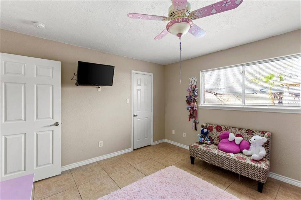 Wait until you see the closet!
