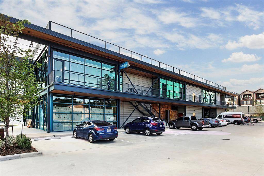 Enjoy the new Mercantile Exchange with plenty of shopping and local restaurants to explore!