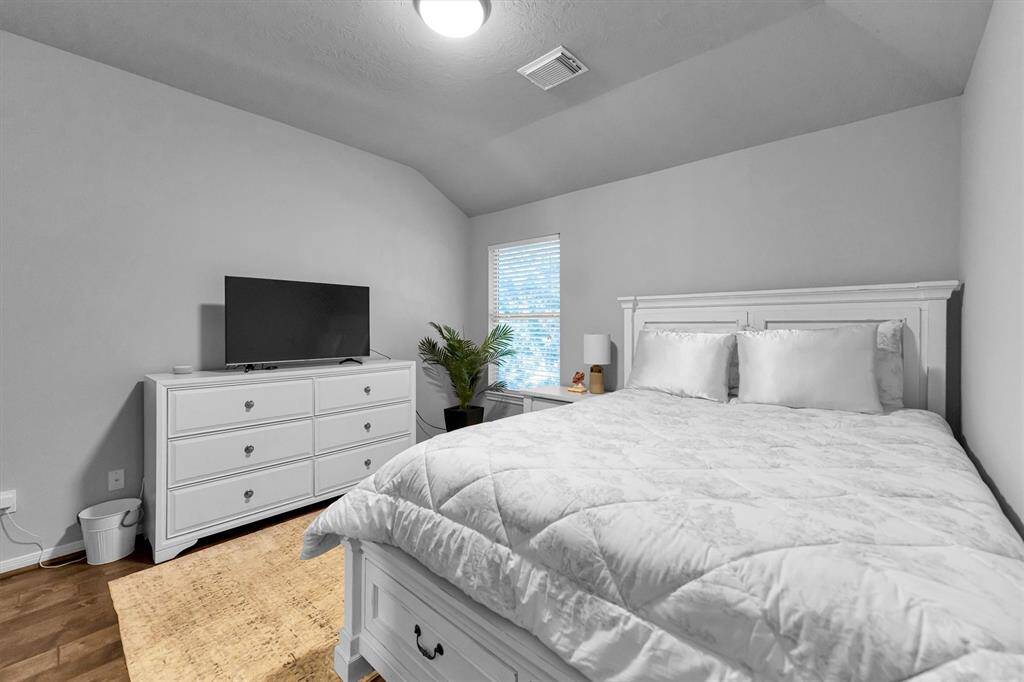 2nd of the 3 secondary bedrooms