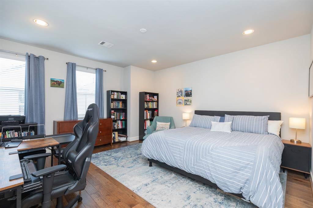 Secondary bedroom third floor