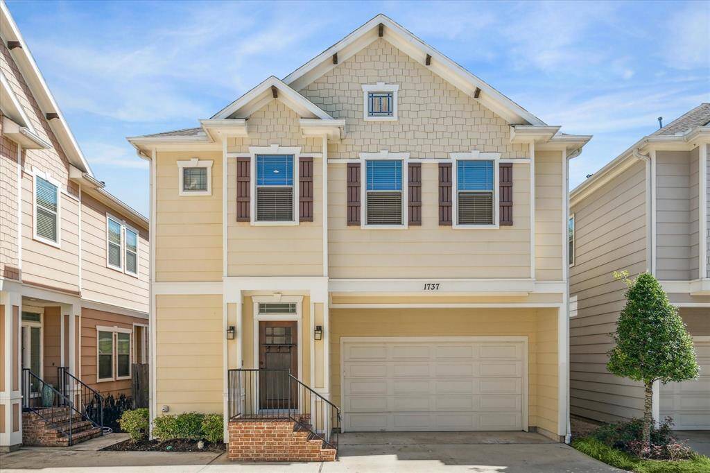 FRONT VIEW - This property is situated in a neat, well-maintained, private gated neighborhood. Close to the Heights jogging trail off White Oak Bayou. Enjoy being in the heart of the city, close to all greater area Heights bars and restaurants. Great location! Priced under 400K!!!