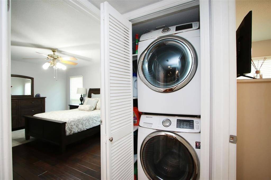 Washer/ dryer in hallway