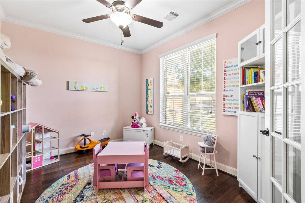 Work Hard or Play Harder, Whether you need a bright and airy workspace to conquer your to-do list, or the ultimate playroom for your inner child, this room’s got you covered. The choice is yours… no pressure!