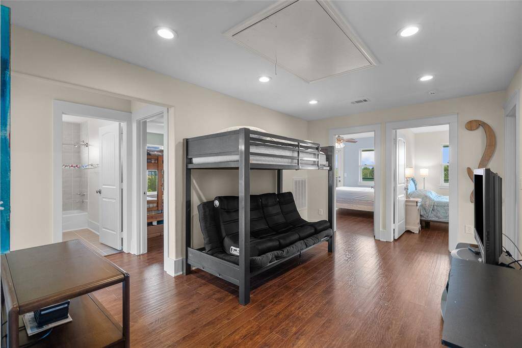 GAME ROOM AREA