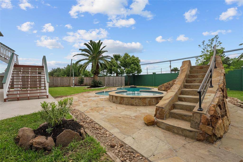 YOUR FAMILY AND FRIENDS WILL HAVE COUNTLESS MEMORIES HERE !