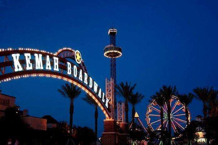 10-15 MIN DRIVE TO KEMAH BOARDWALK