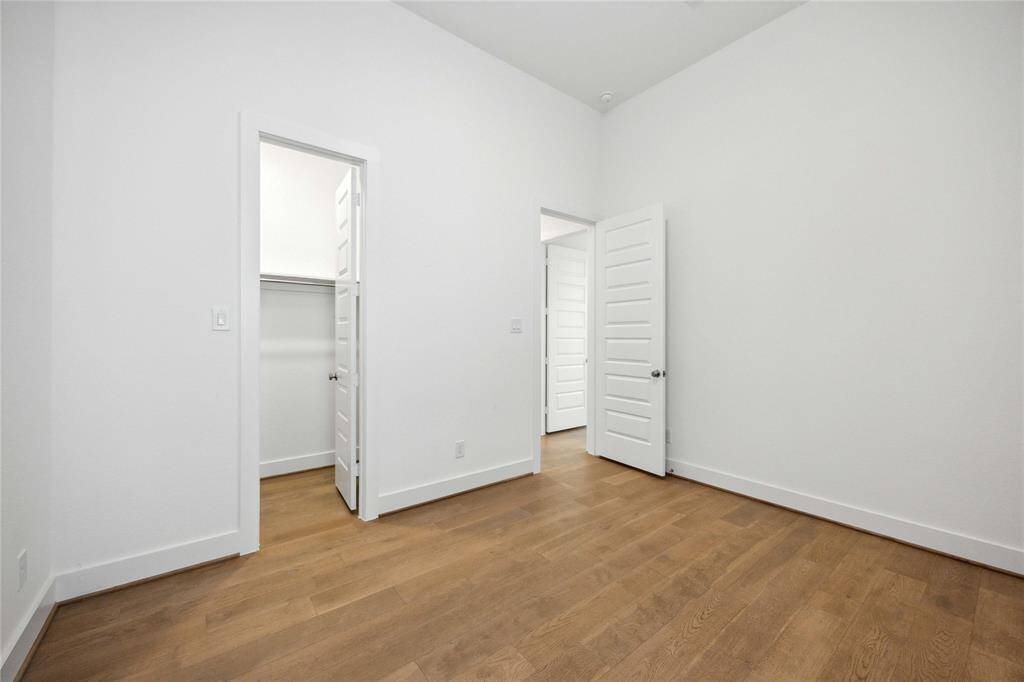 Secondary bedroom
