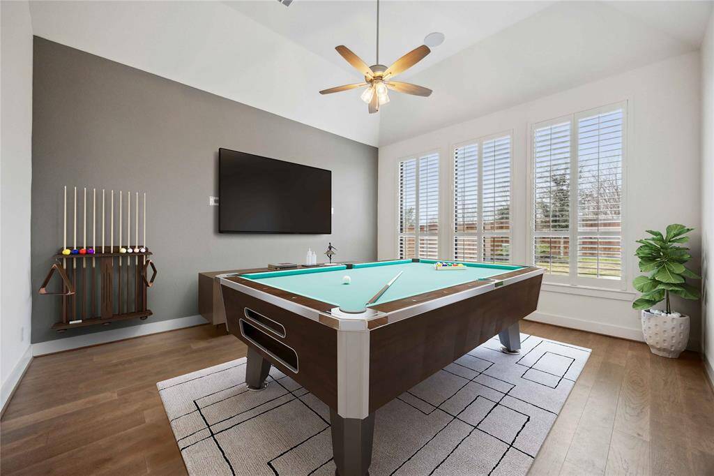 Virtually staged game room