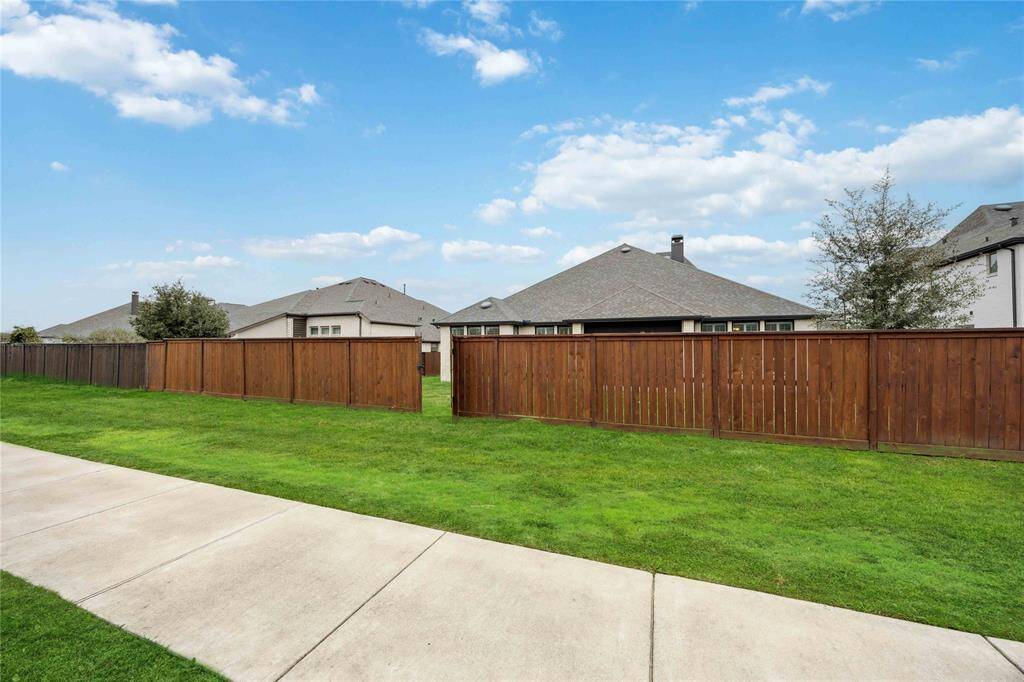 Access to greenbelt from your backyard.