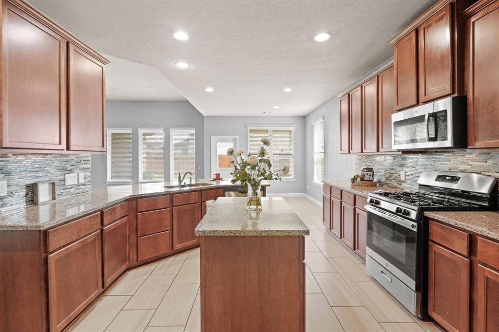 Fantastic kitchen to prepare chef worthy meals.