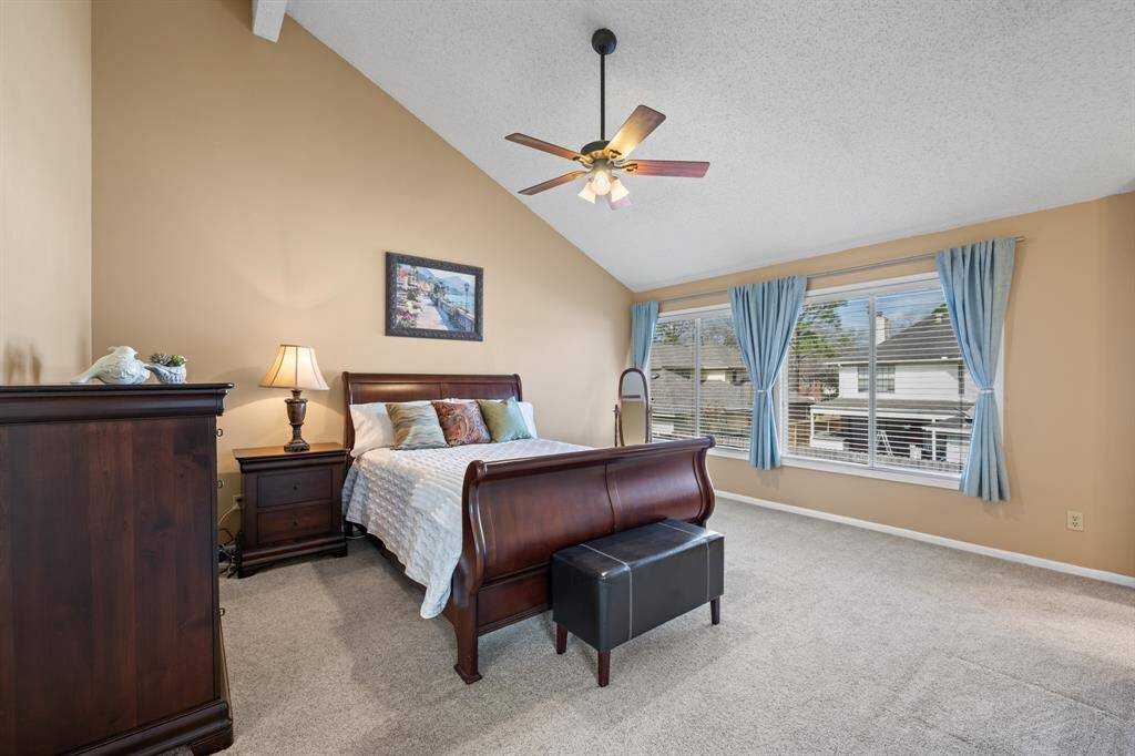 Premier bedroom with high ceilings