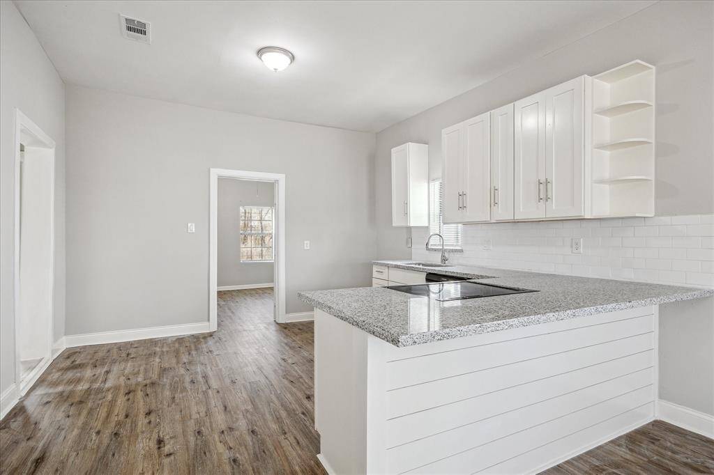 New Cabinets and Granite Counter Tops