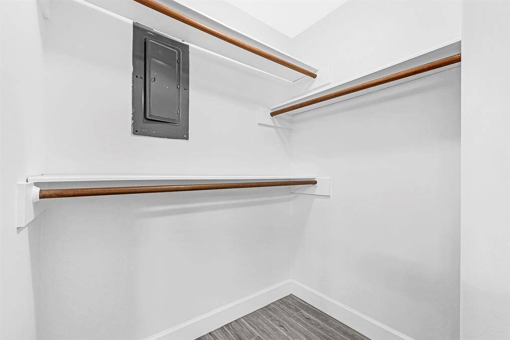 One closet