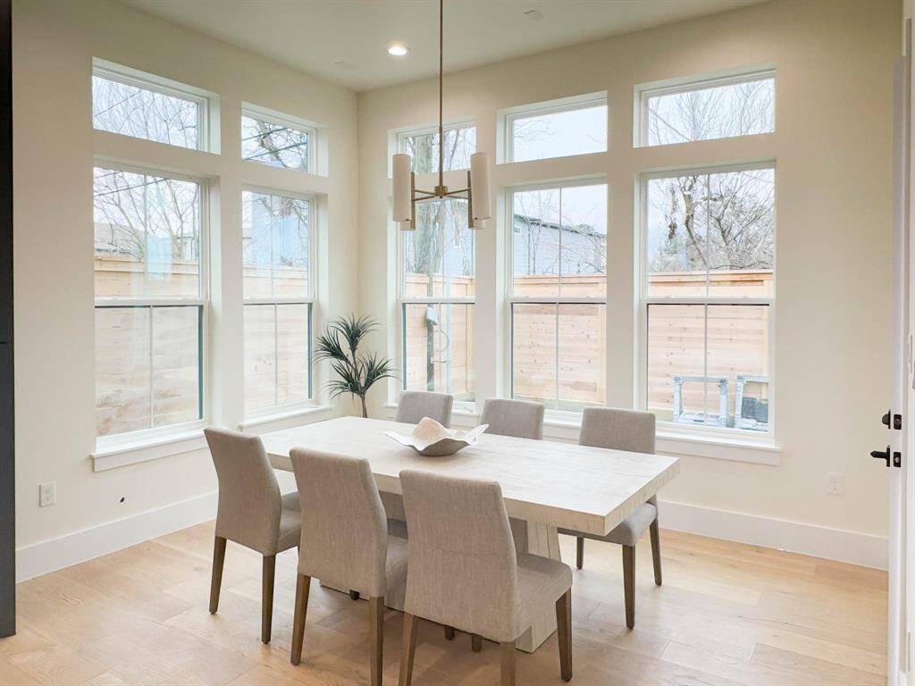 Breakfast area