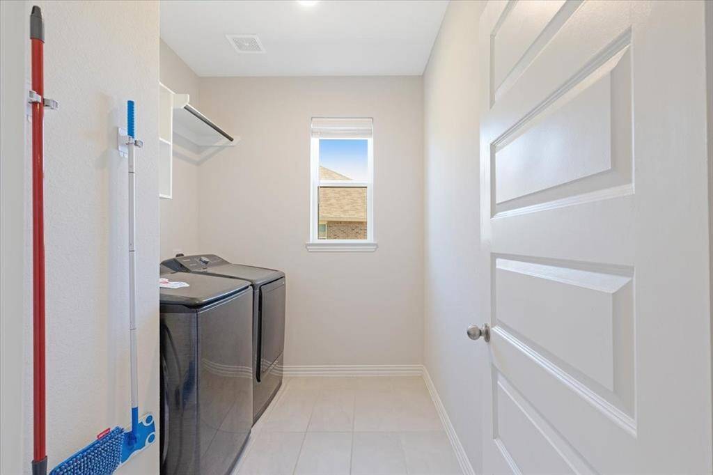 Utility room (located downstairs)