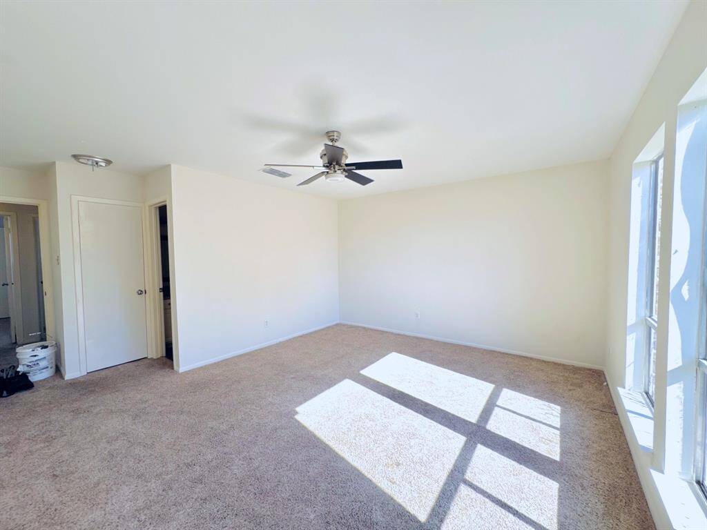 Spacious living area with an open layout, ideal for entertaining or unwinding after a long day.