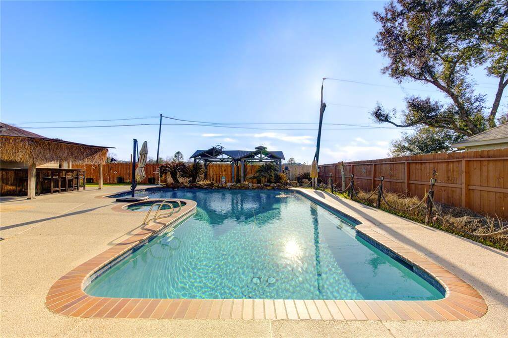 Backyard paradise w/no back neighbors