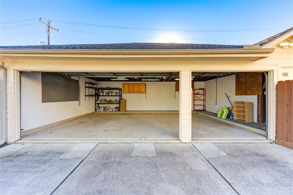 3 car garage