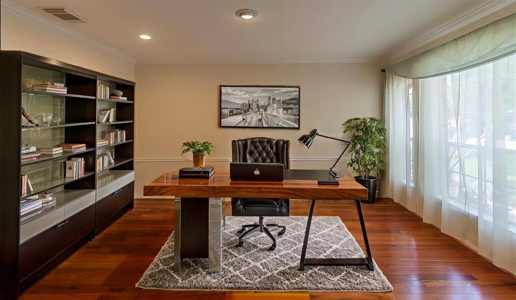 Office - Virtually Staged