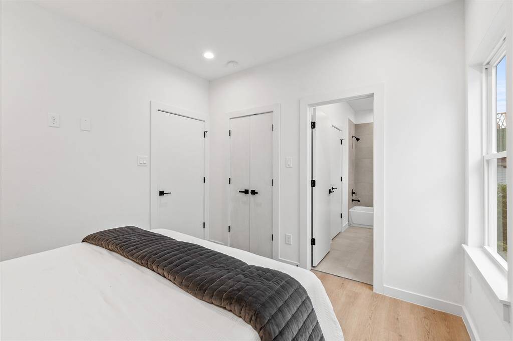 Secondary bedroom