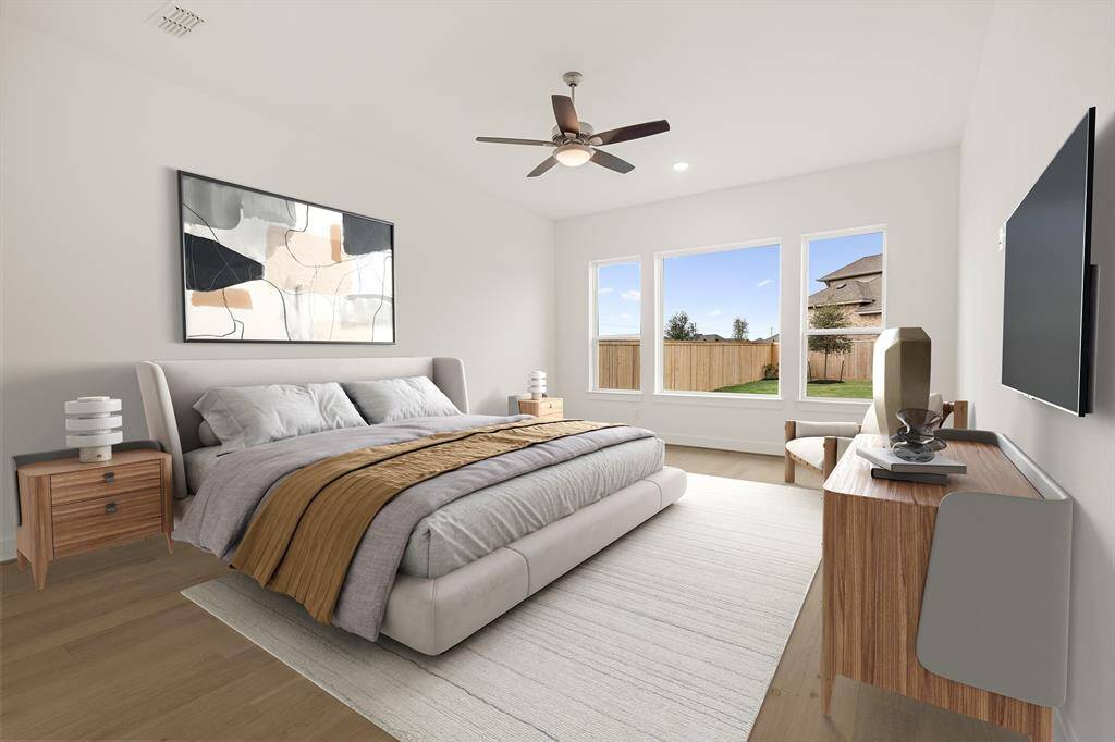 MAIN BEDROOM SPACIOUS