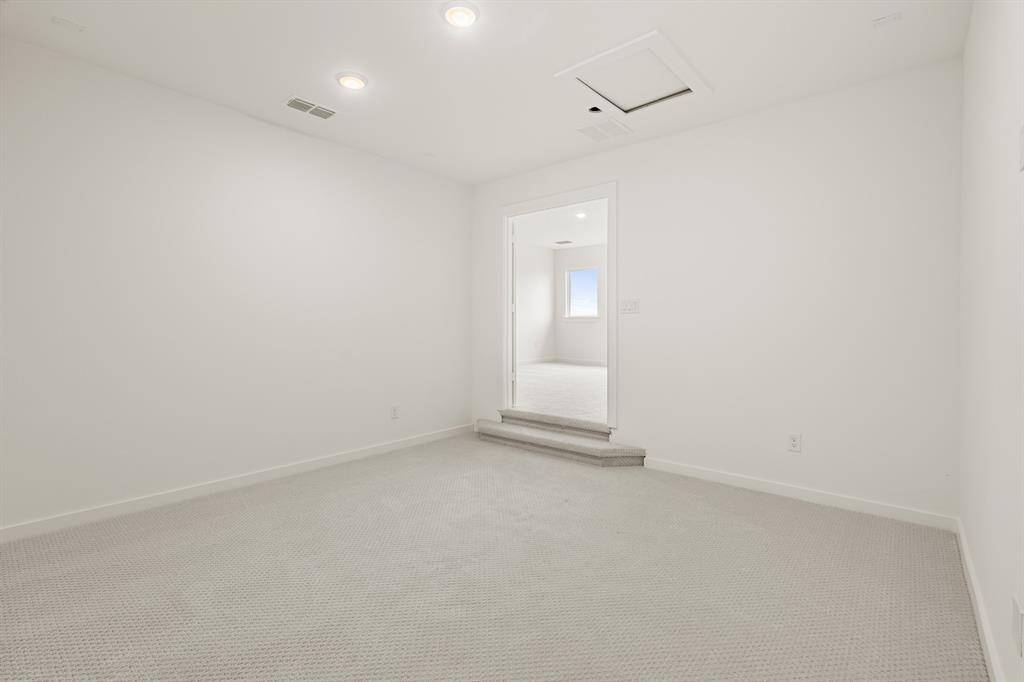 SUNKEN MEDIA UP -- LOCATED OFF OF GAME ROOM -- STYLISH UPGRADED CARPET -- MOVIE NIGHT READY!