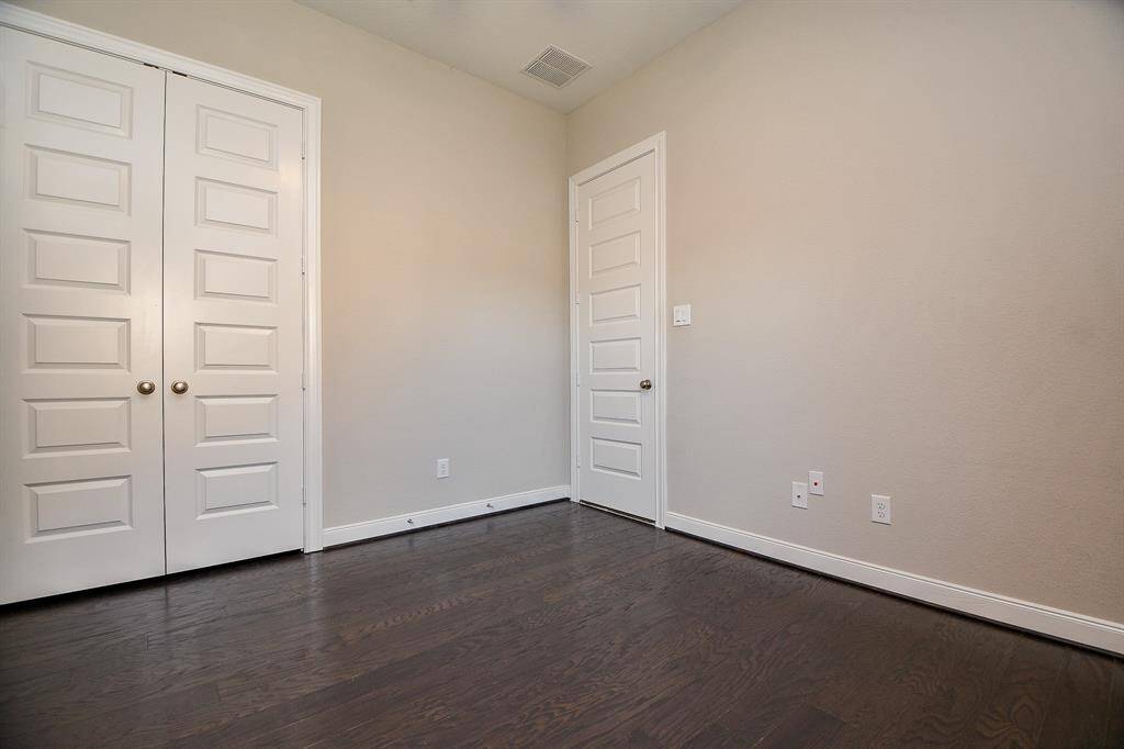 Another secondary bedroom
