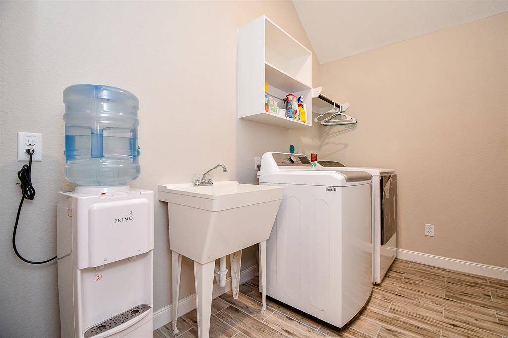 Utility room with upgraded sink