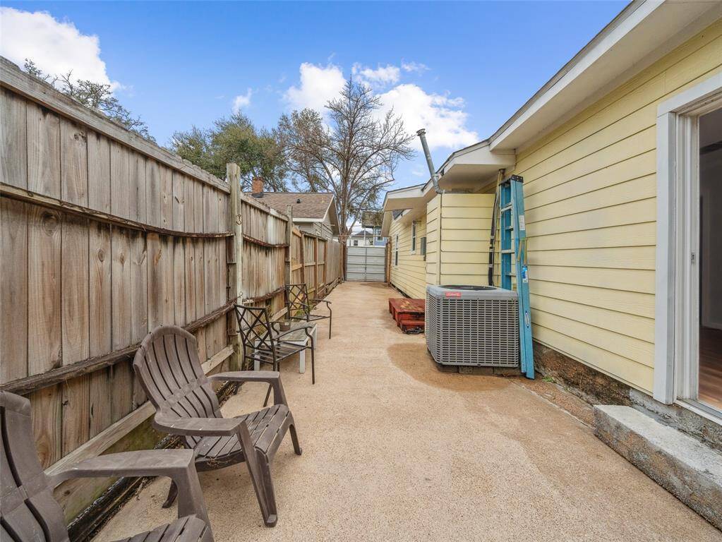 Side parking area offering extra convenience for residents and guests.