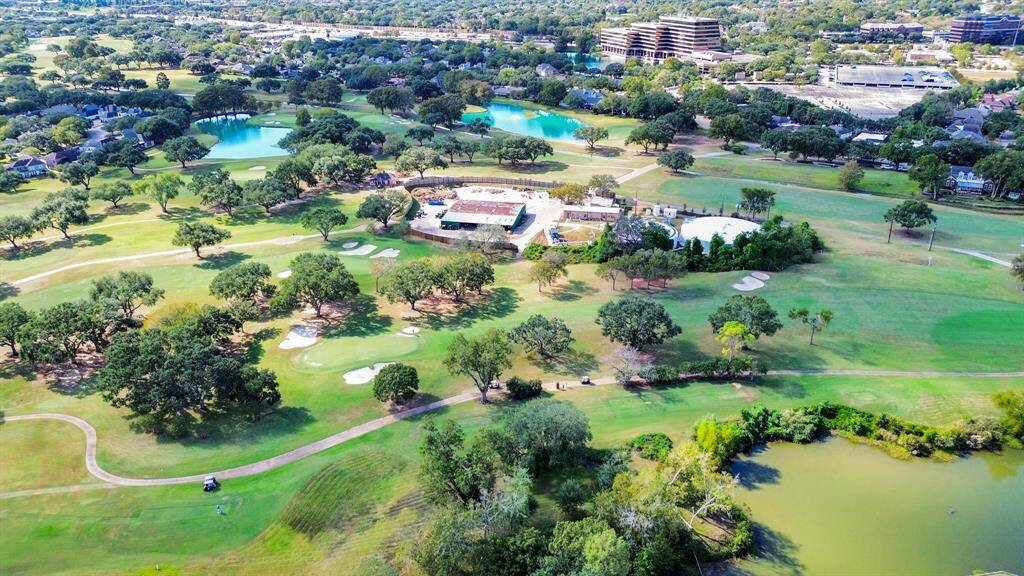 Steps away from the Sugar Creek Trent and Jones courses.