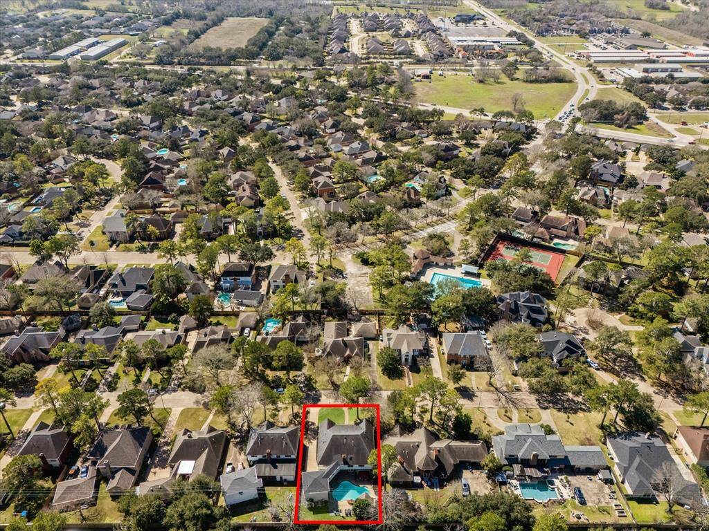 The home is just down the road from the community pool - home of the Pin Oak Piranha swim team! Adjacent the community pool is one set of the community's tennis courts. This home and neighborhood offers a prime location near top-rated schools, shopping, dining, and major highways.