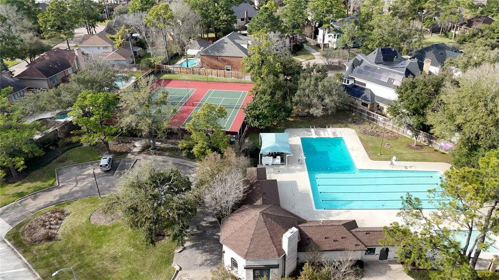 Pin Oak village offers many amenities such as a community pool, clubhouse, and tennis courts. The neighborhood Pin Oak Piranhas swim team practices here as well!