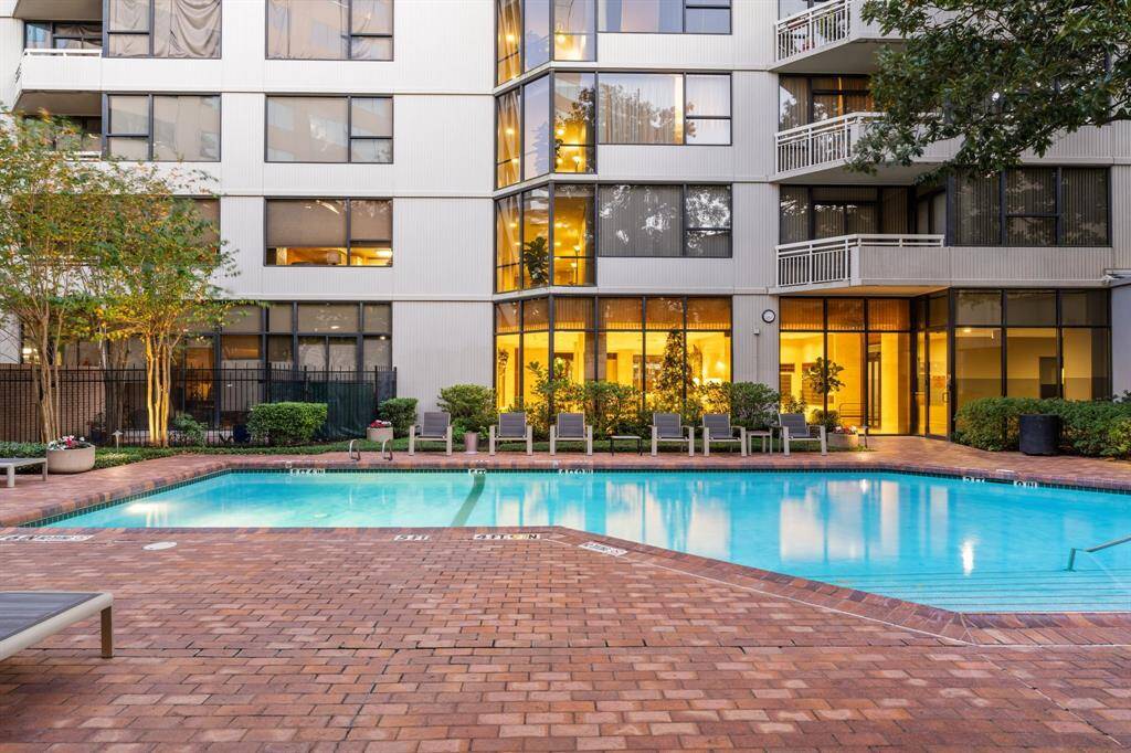 Beautiful pool area with access to the main lobby.