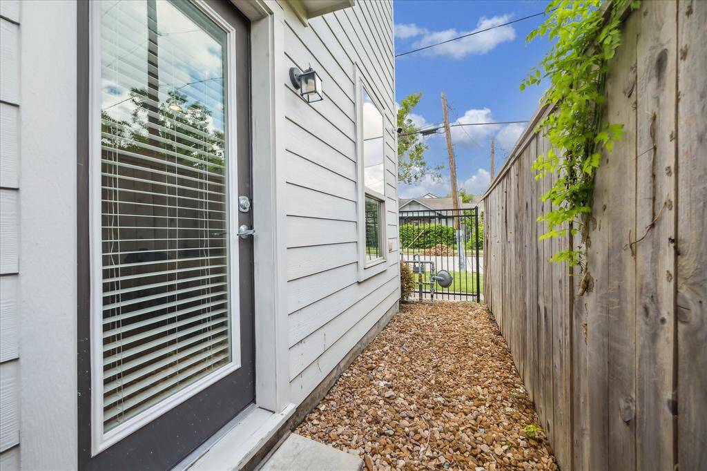 Side yard