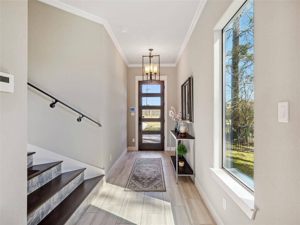 ENTRY & STAIRS