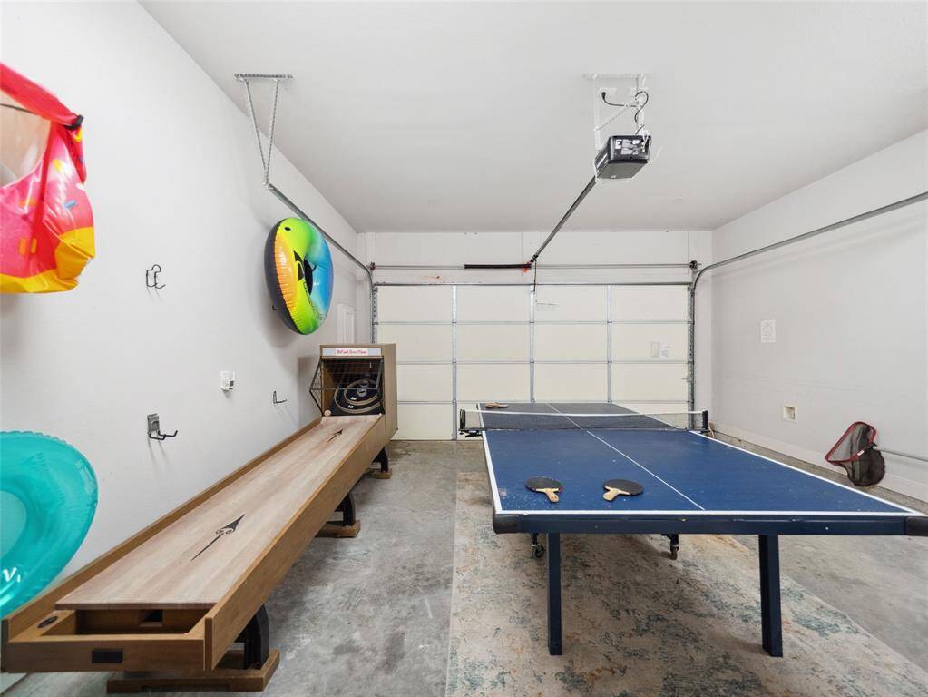 GARAGE  Set up as a Gameroom for fun off the water too.
