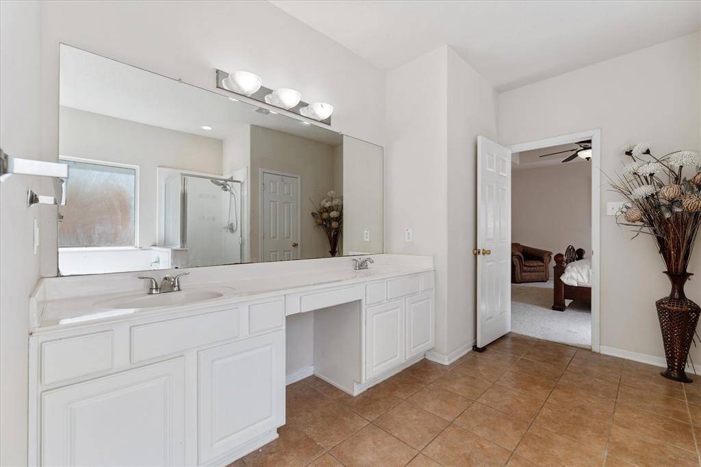 Dual sinks, vanity space and ample storage
