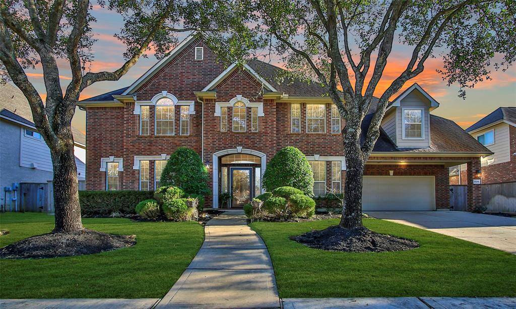 Gleannloch Farms charmer with five bedrooms and 3.5 baths.