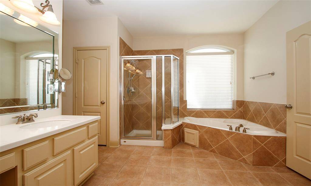 Primary bath