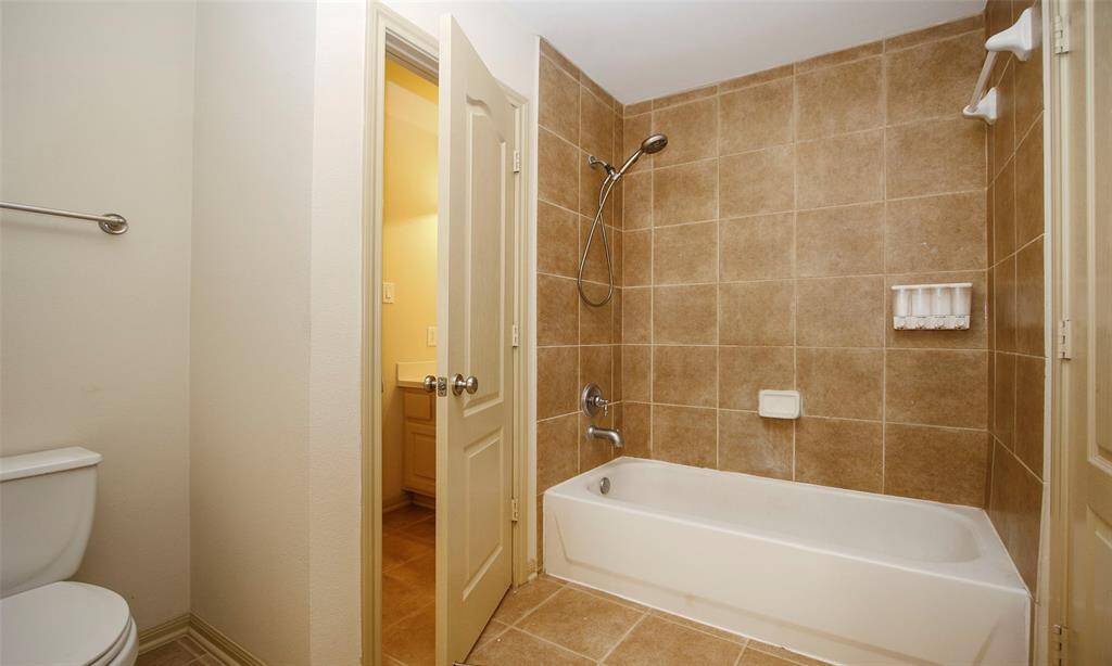 Upper bath