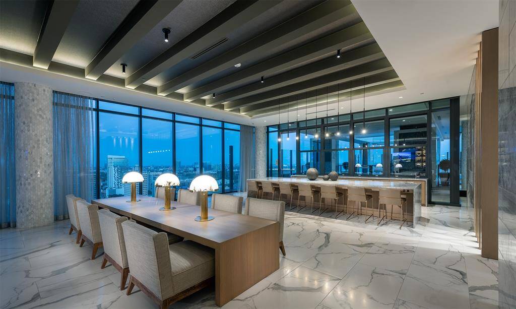 Clubroom Dining