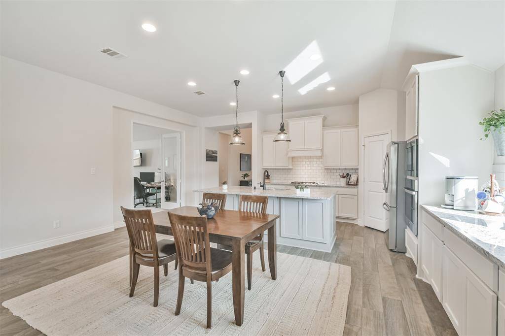 No one feels excluded in this gorgeous open floor plan.