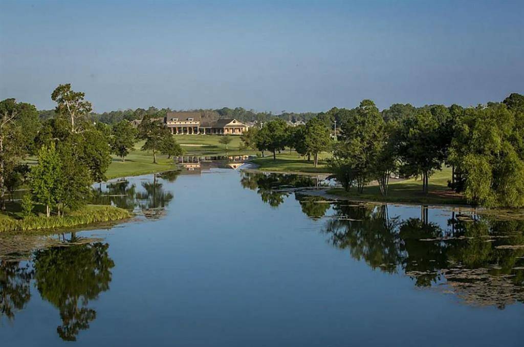 Neighborhood Clubhouse: Oakhurst Golf Club