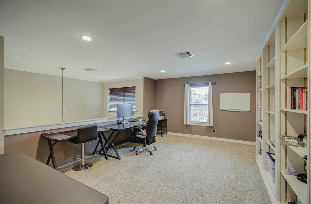Spacious second-floor office, perfect for family study and work needs.