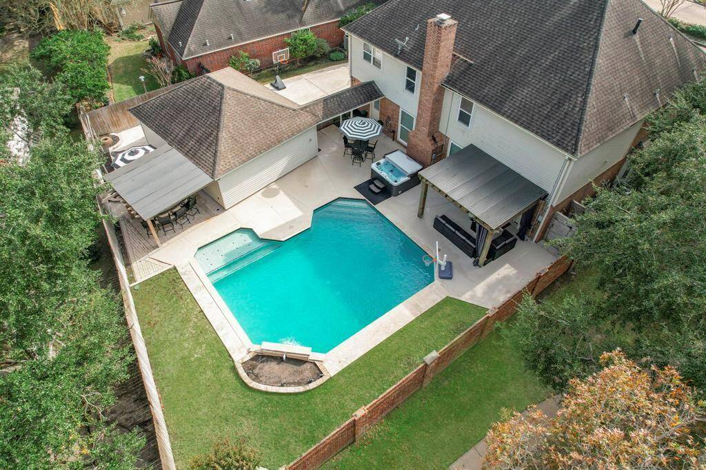Discover your dream home with this stunning property featuring a spacious backyard and inviting pool. Schedule your visit today!