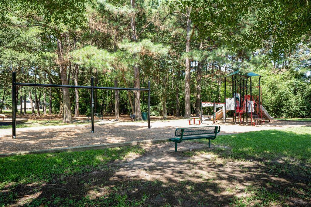 This is one of the many parks located throughout Windrose. There are pocket parks located throughout the community in each of the individual sections. All are offering the perfect shade you need. Walking trails are also located throughout the community.