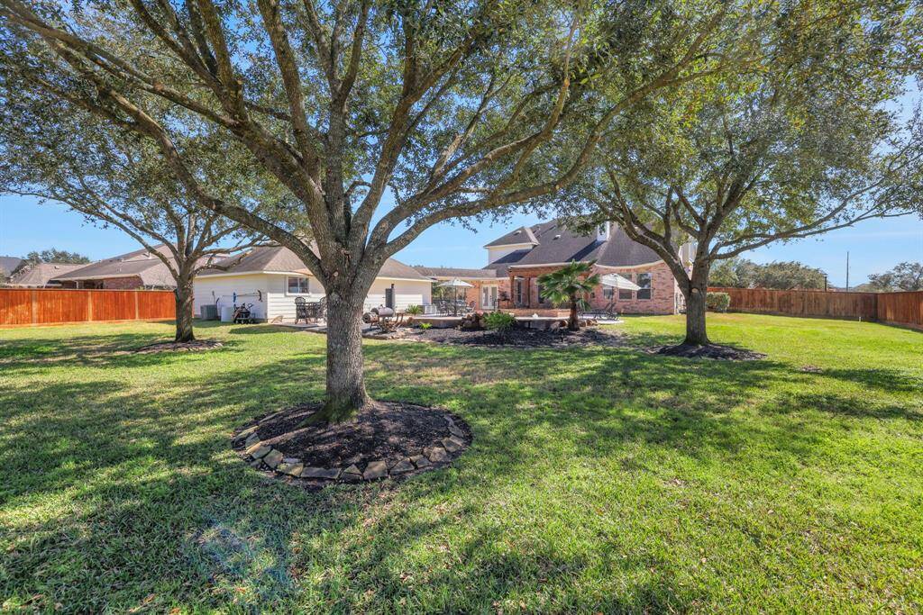 Welcome to 20810 E Cameron Ridge in Lakes of Fairhaven
