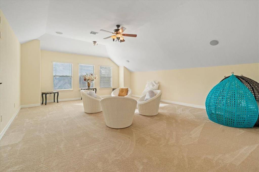 Huge 2nd floor flex space with endless possibilities and lake views from the windows