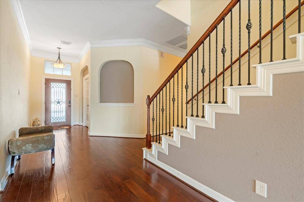 Open entry - looking back towards the front door