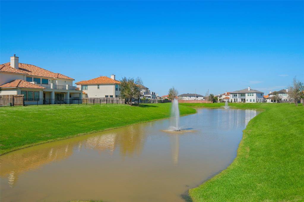 Experience luxury living in The Parkway at Eldridge, a prestigious 24-hour manned gated community offering both security and exclusivity. This picturesque setting features tranquil water views with fountains, beautifully maintained green spaces, and a serene ambiance that enhances the neighborhood’s charm.Enjoy peaceful walks along the lushly landscaped trails or relax by the scenic pond, all while being part of a vibrant and secure community. With its prime location and exceptional amenities!
